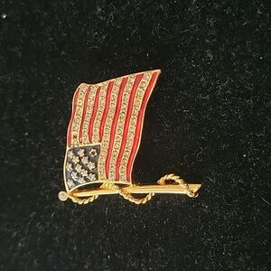Vintage Gold-Tone American Flag Brooch with Red and Blue Enamel